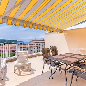 Tatjana Ii Appartamento Cres